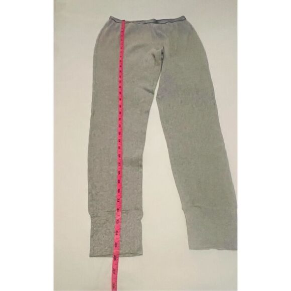 Victoria's Secret gray leggings, thermal look - Picture 4 of 5